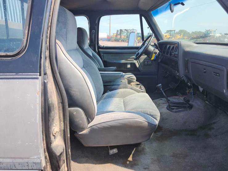 1993-dodge-w350-image-12