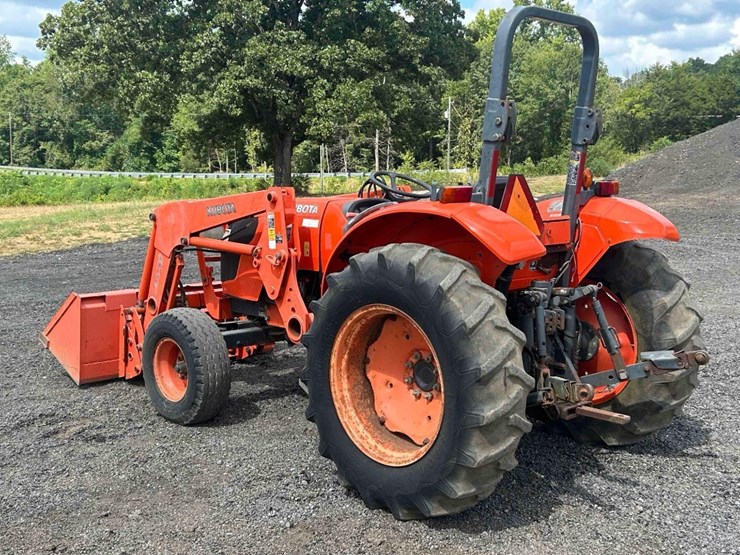 2007-kubota-m5040f-image-2