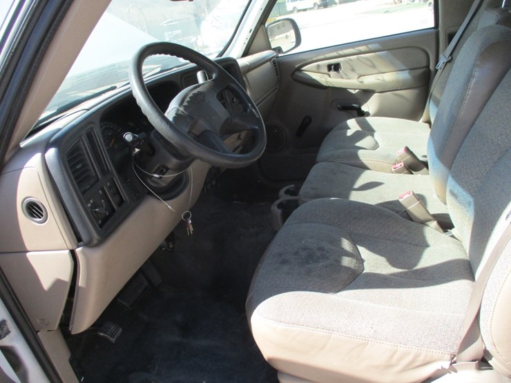 2005-chevrolet-2500hd-image-7