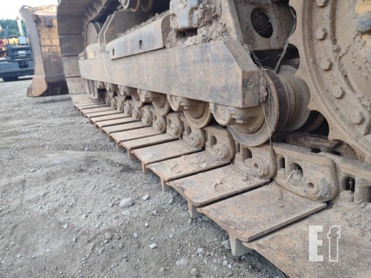 2006-deere-700j-lt-image-24