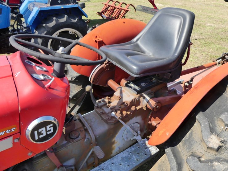 massey-ferguson-135-image-9