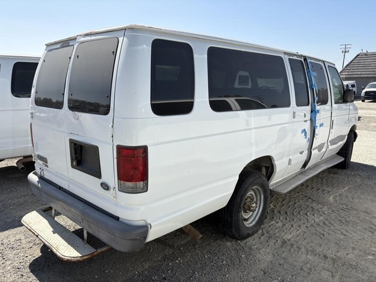 2006-ford-e350-image-5