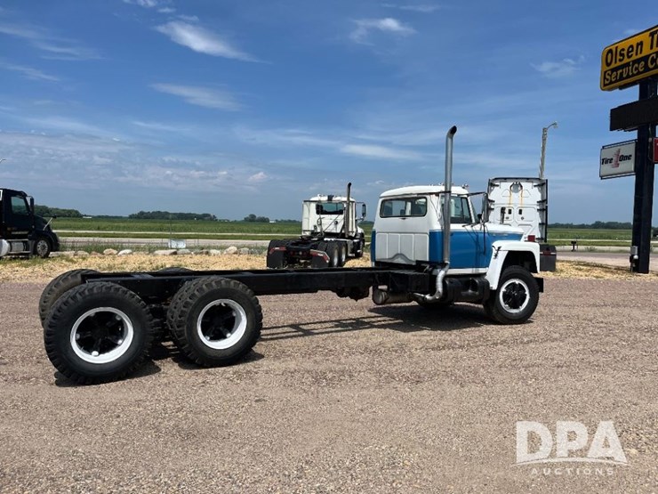 1976-international-loadstar-image-10