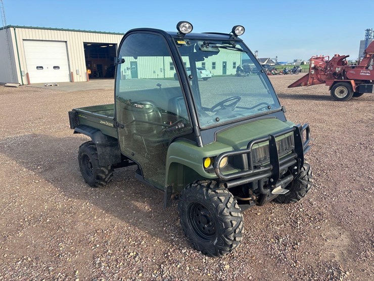 john-deere-gator-image-2