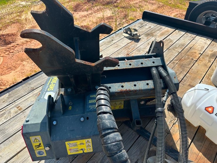 deere-60g-image-3