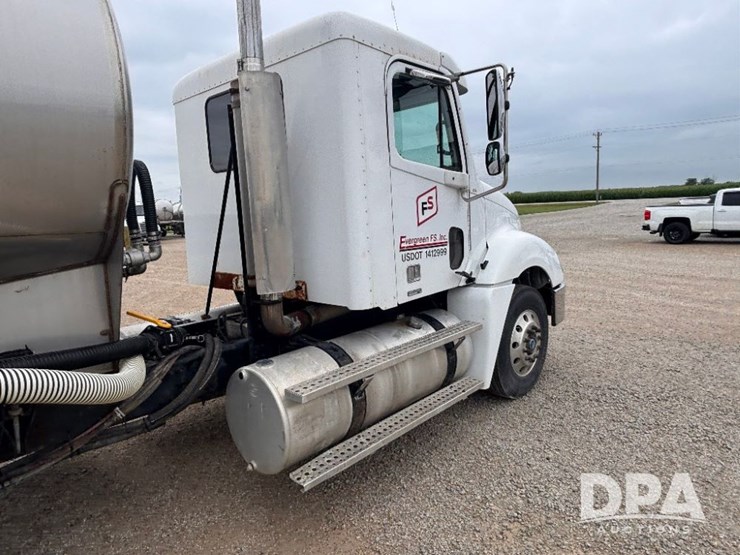 2006-freightliner-columbia-truck-(gp11008,-unit-414)-image-7