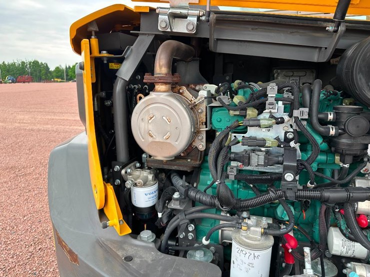 2020-volvo-ecr88d-image-31