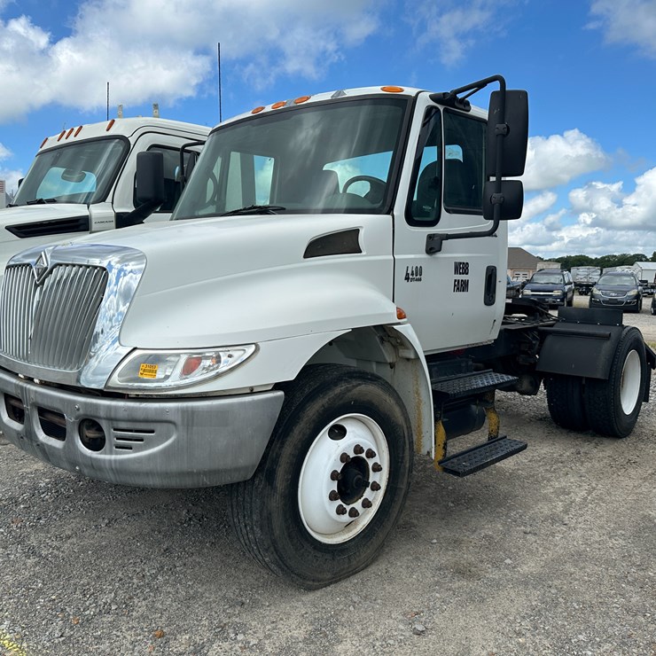2006 INTERNATIONAL DURASTAR 4400