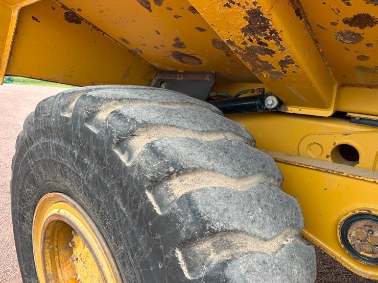 2007-caterpillar-c11-image-12