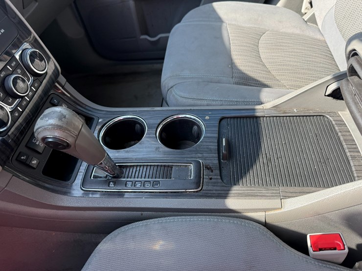 2013-chevrolet-traverse-image-37