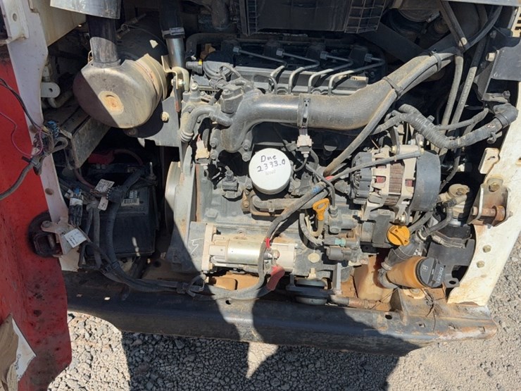 2020-bobcat-t450-image-11
