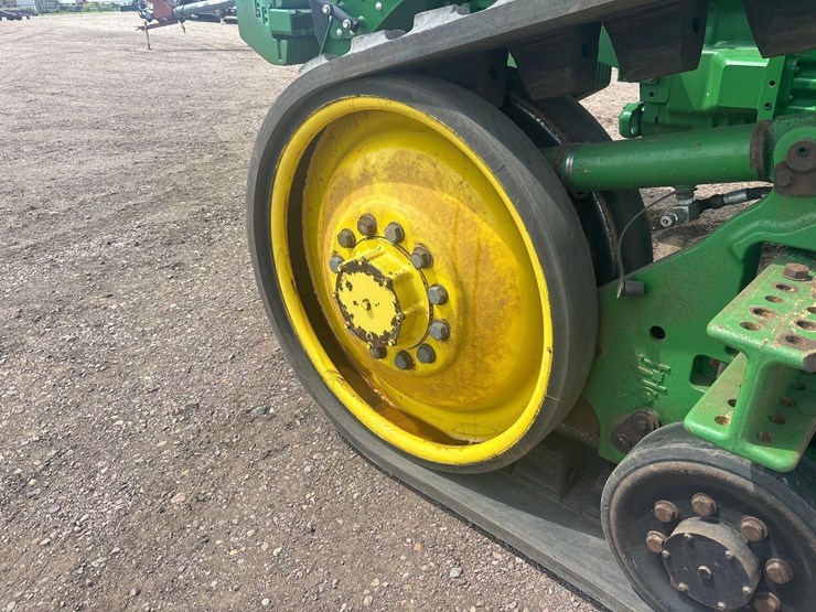 2013-john-deere-8360rt-image-9