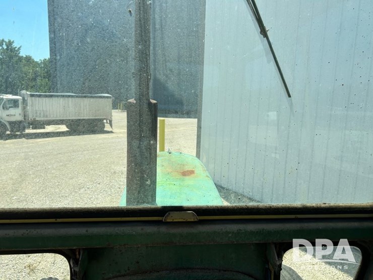 john-deere-3020-image-19