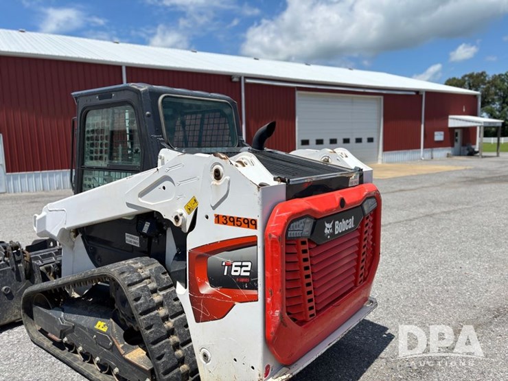 2021-bobcat-t62-image-27