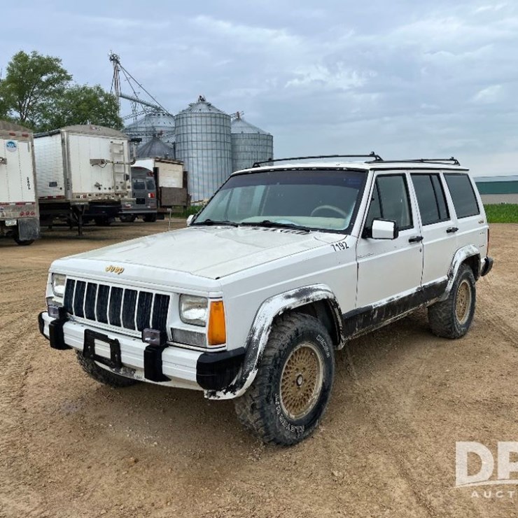 1990 JEEP CHEROKEE LIMITED