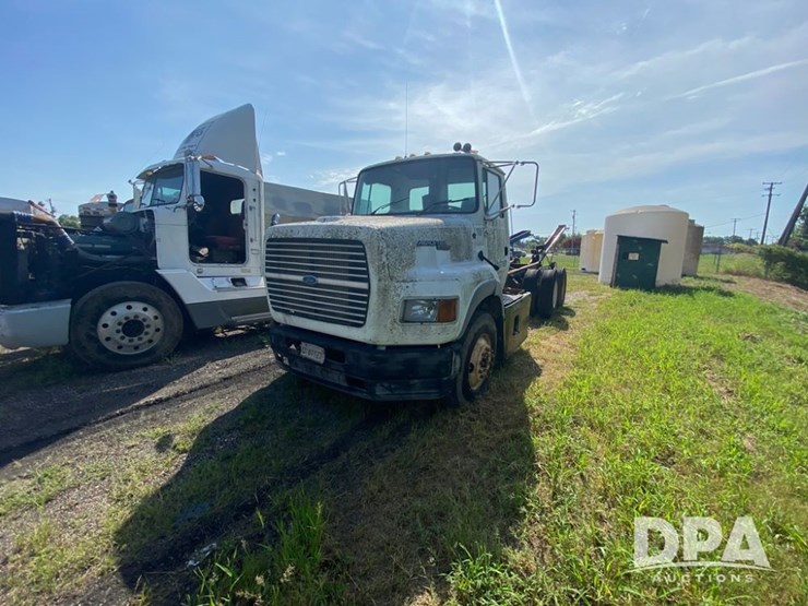1995-ford-l9000-image-1