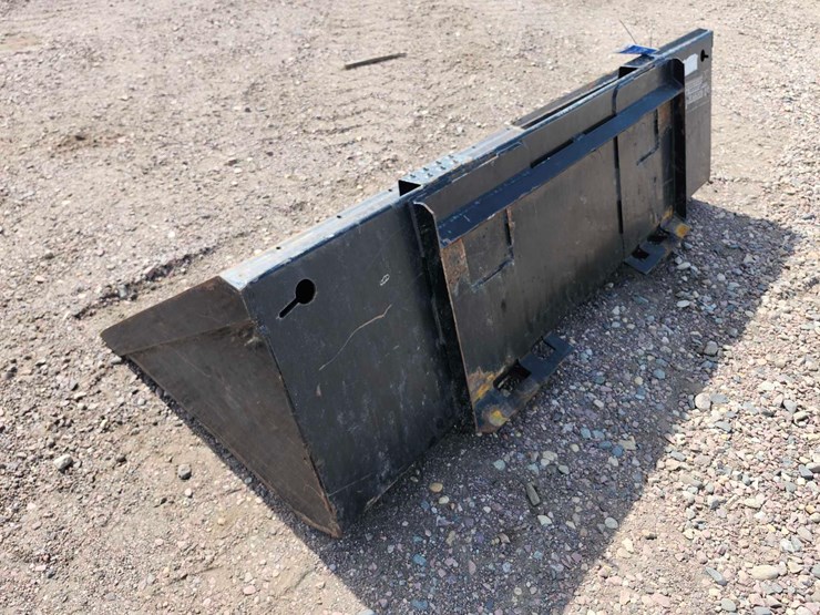 skid-steer-bucket-image-4