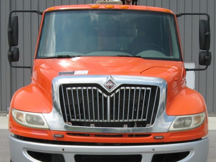 2009-international-durastar-4400-image-2