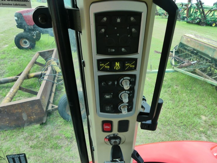 2013-massey-ferguson-5610-image-13
