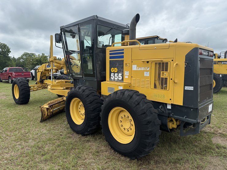 komatsu-gd555-image-7