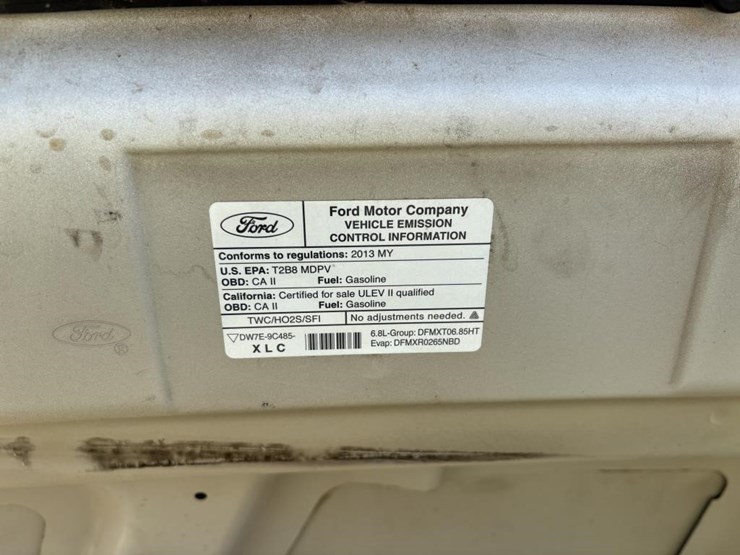2013-ford-e350-image-16