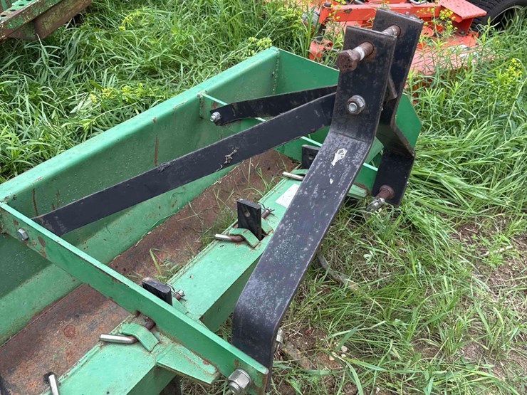 61”-bomgaars-3pt-box-blade-image-7