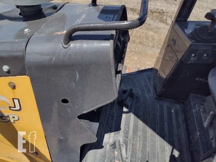 2007-deere-450j-lgp-image-11