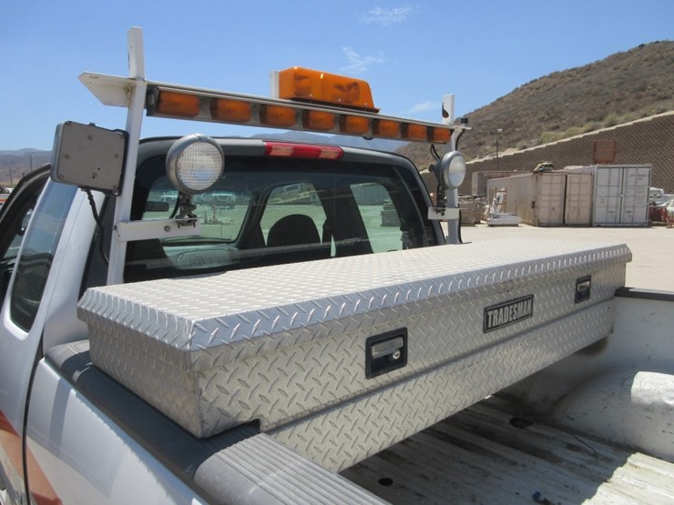 2004-ford-f150-xl-image-12