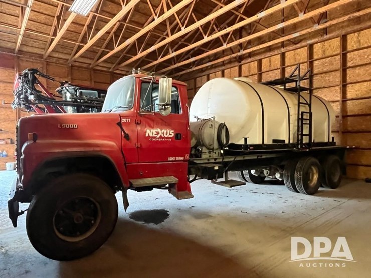 1995-ford-l9000-image-1