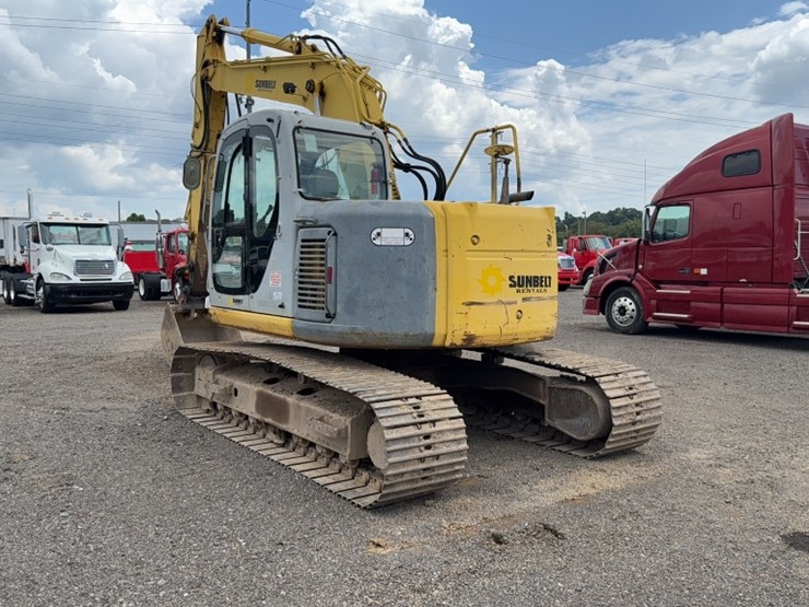 kobelco-sk135sr-lc-image-11