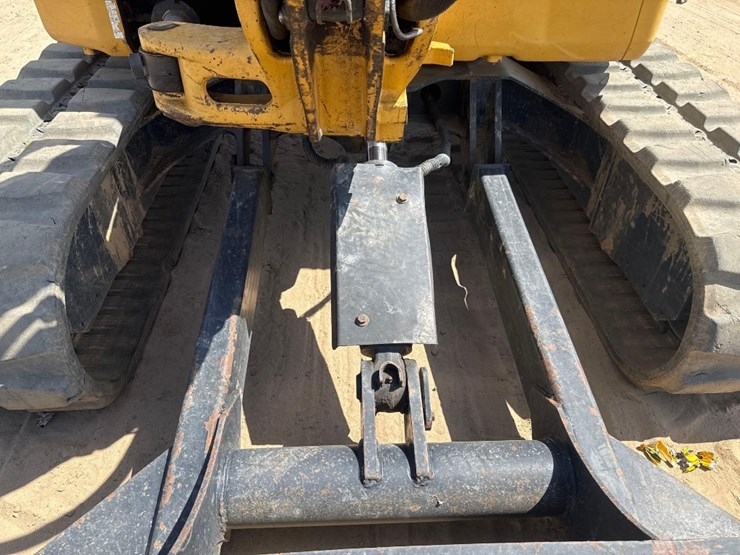 2015-caterpillar-305e2-cr-image-19
