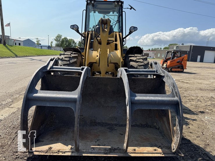 2021-caterpillar-920-image-24