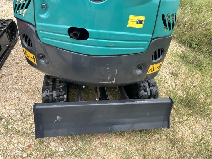 cfg-qk16r-mini-excavator-image-8
