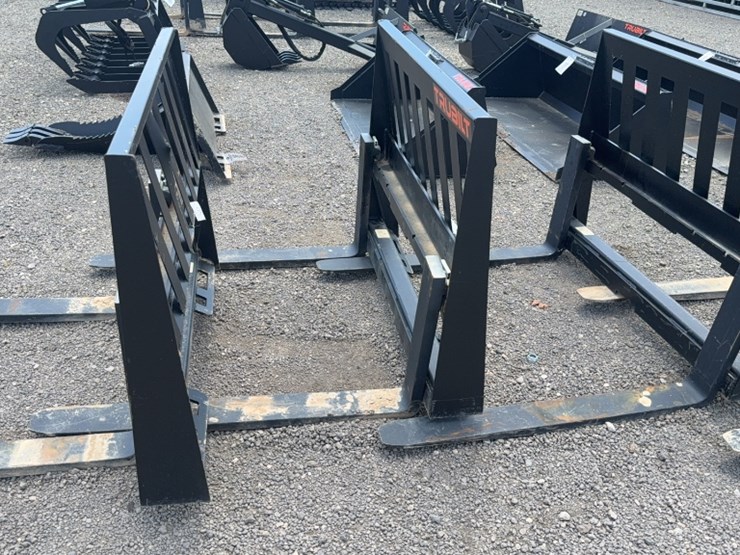 #2061-•-trubilt-42"-skid-steer-pallet-forks-image-2