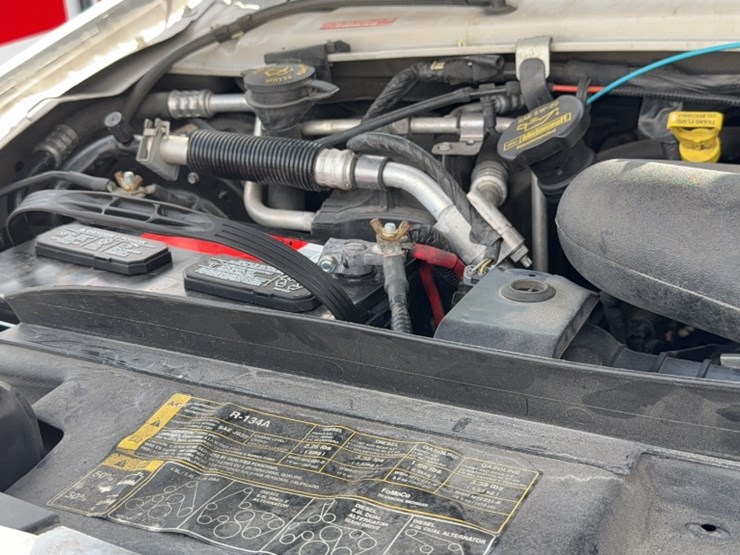 2013-ford-e350-image-17