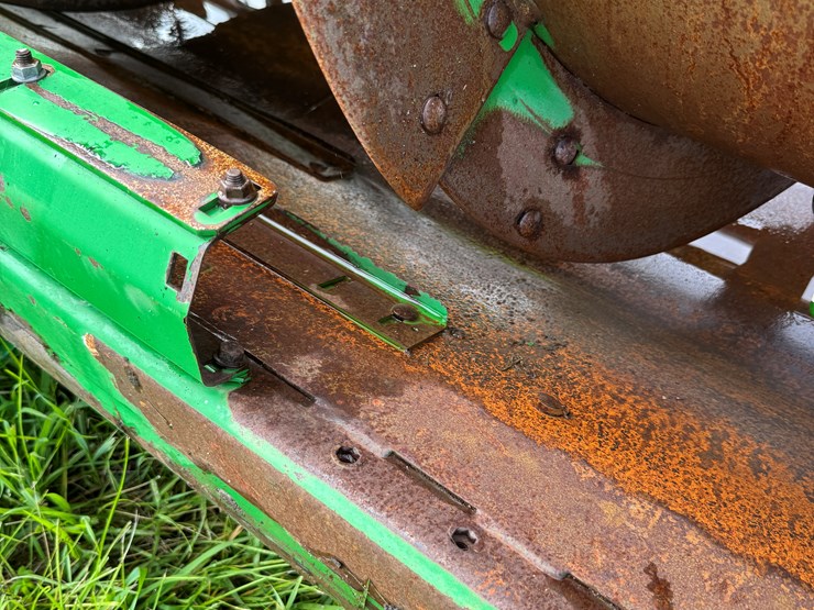 2011-john-deere-635f-image-11