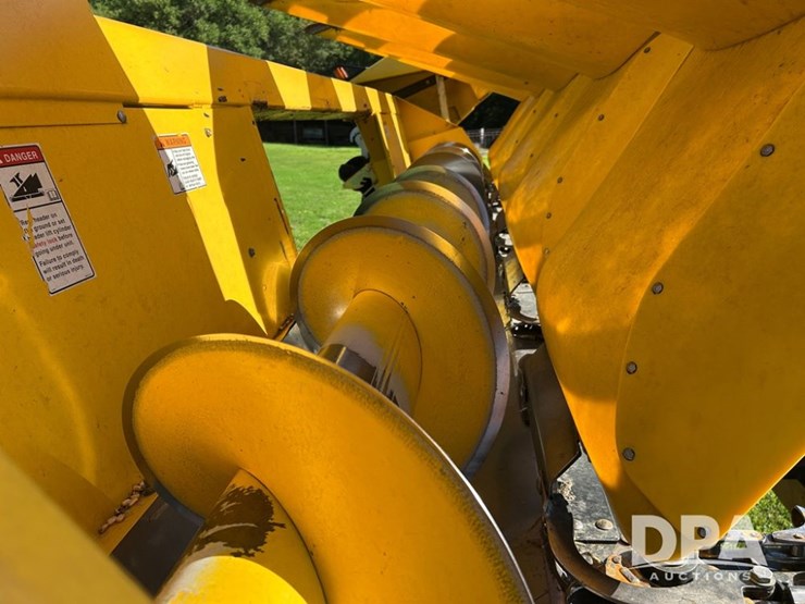2009-new-holland-98d-image-18