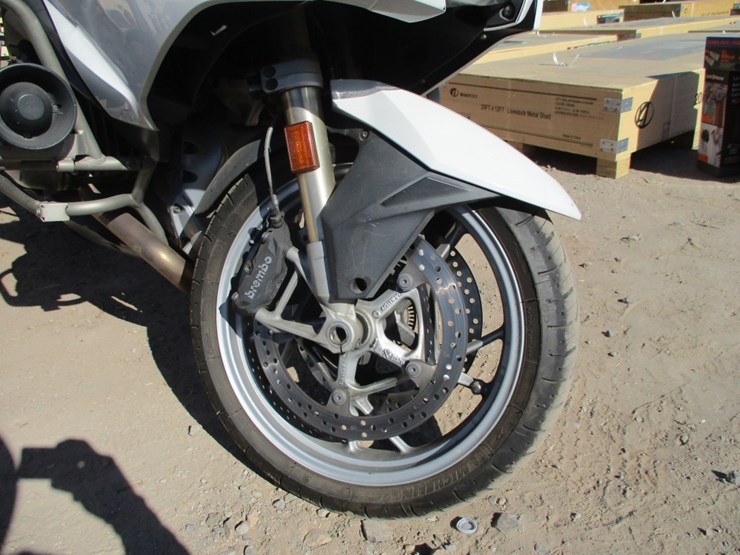 2018-bmw-r1200rt-motorcycle,-image-12