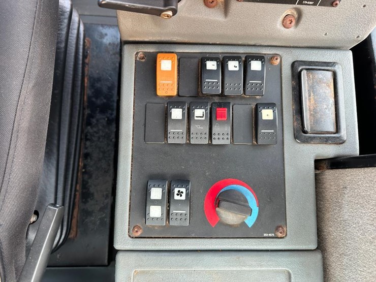 2006-caterpillar-924g-image-51