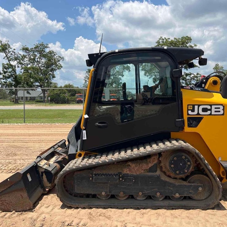 2021 JCB 3TS-8T
