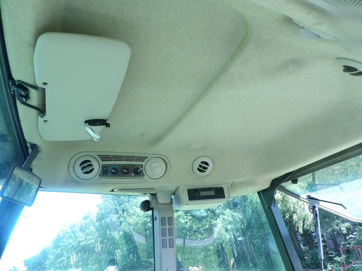 2019-john-deere-5090e-image-29