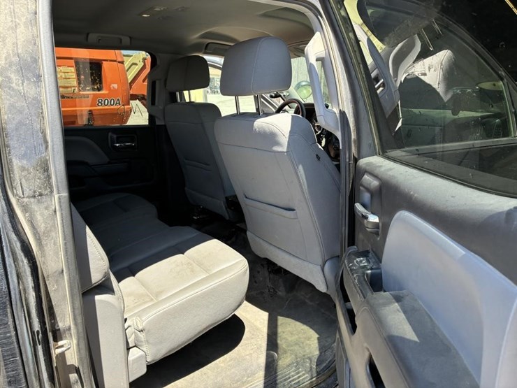 2017-chevrolet-silverado-1500-image-10