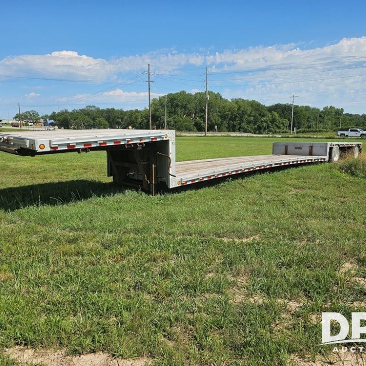 2003 Chapparal Double Drop Trailer (MN1057)