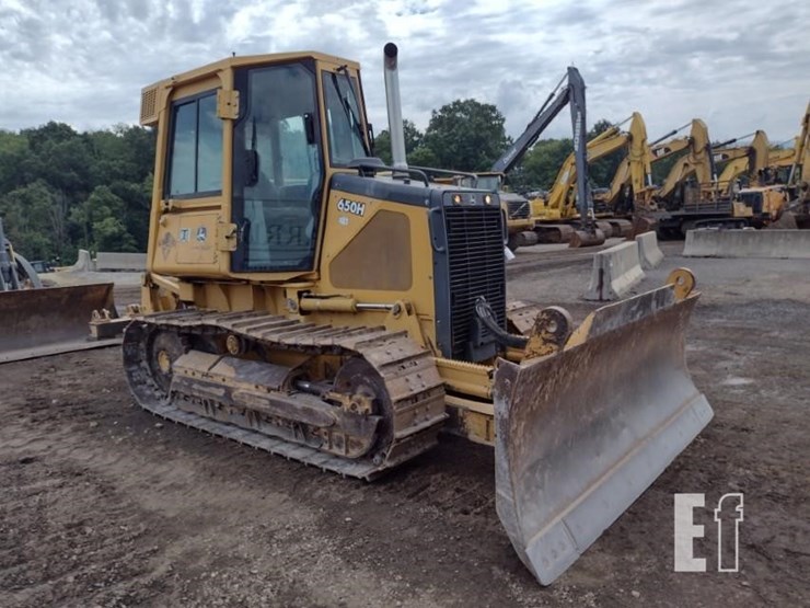2004-deere-650h-xlt-image-47