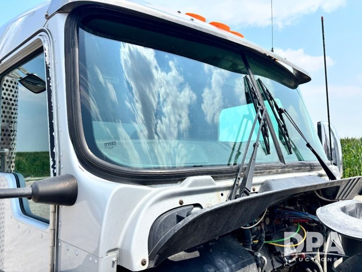 2014-kenworth-t660-image-83