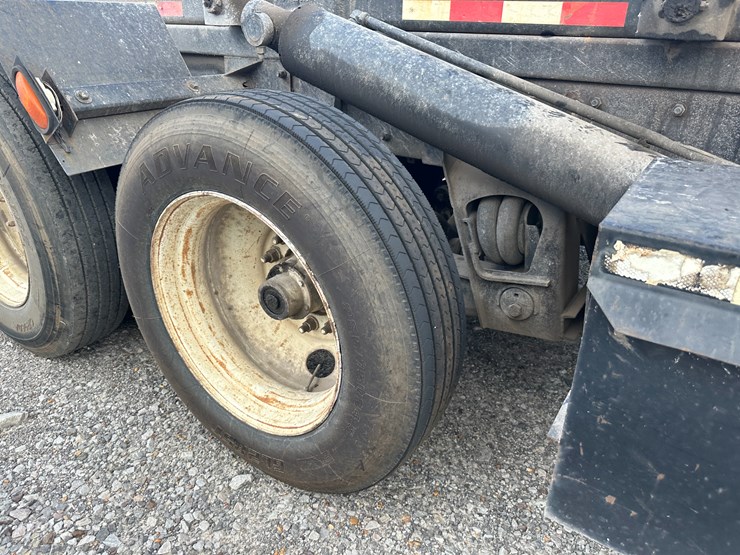 1999-mack-rd688s-image-13