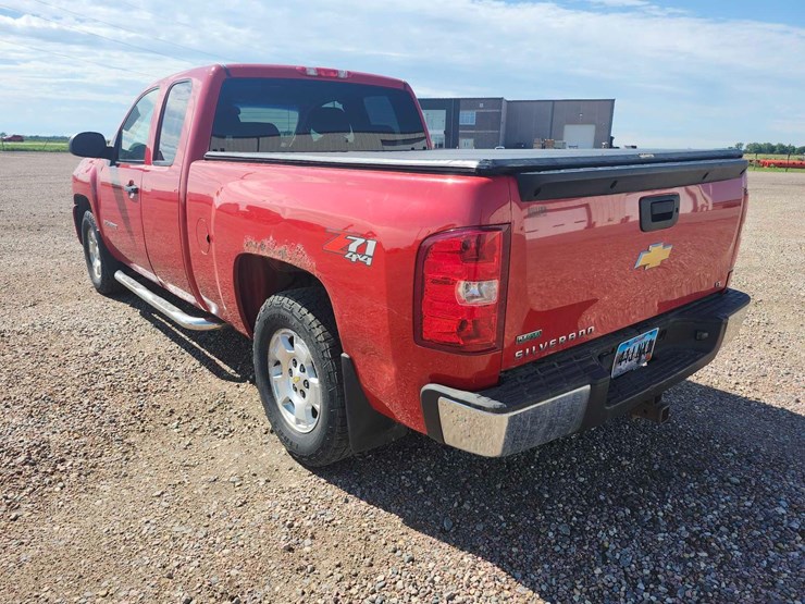 2010-chevrolet-silverado-1500-image-4