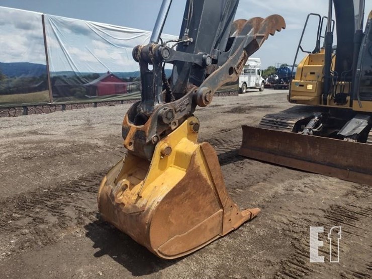 2020-deere-130g-image-16