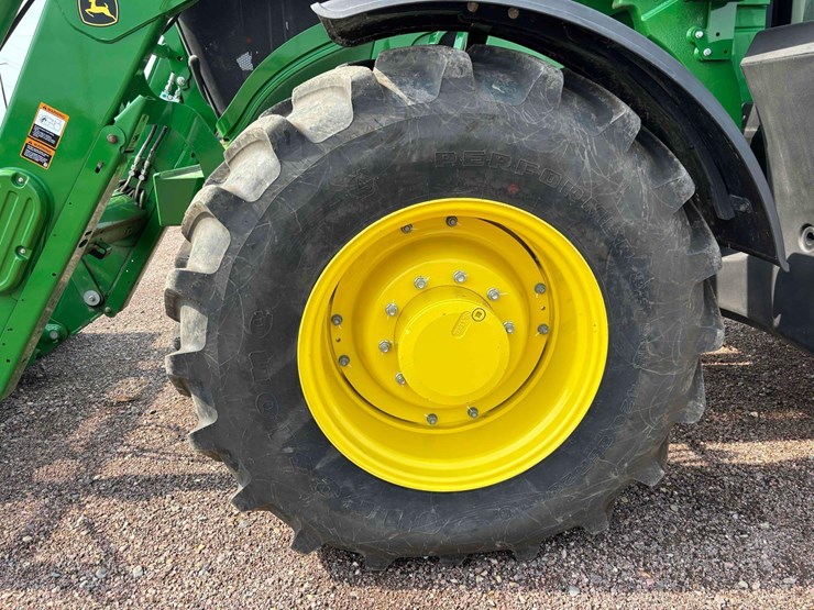 2023-john-deere-6155m-image-41