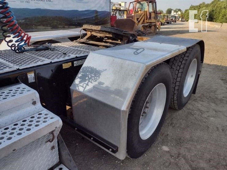 1999-kenworth-w900-image-25